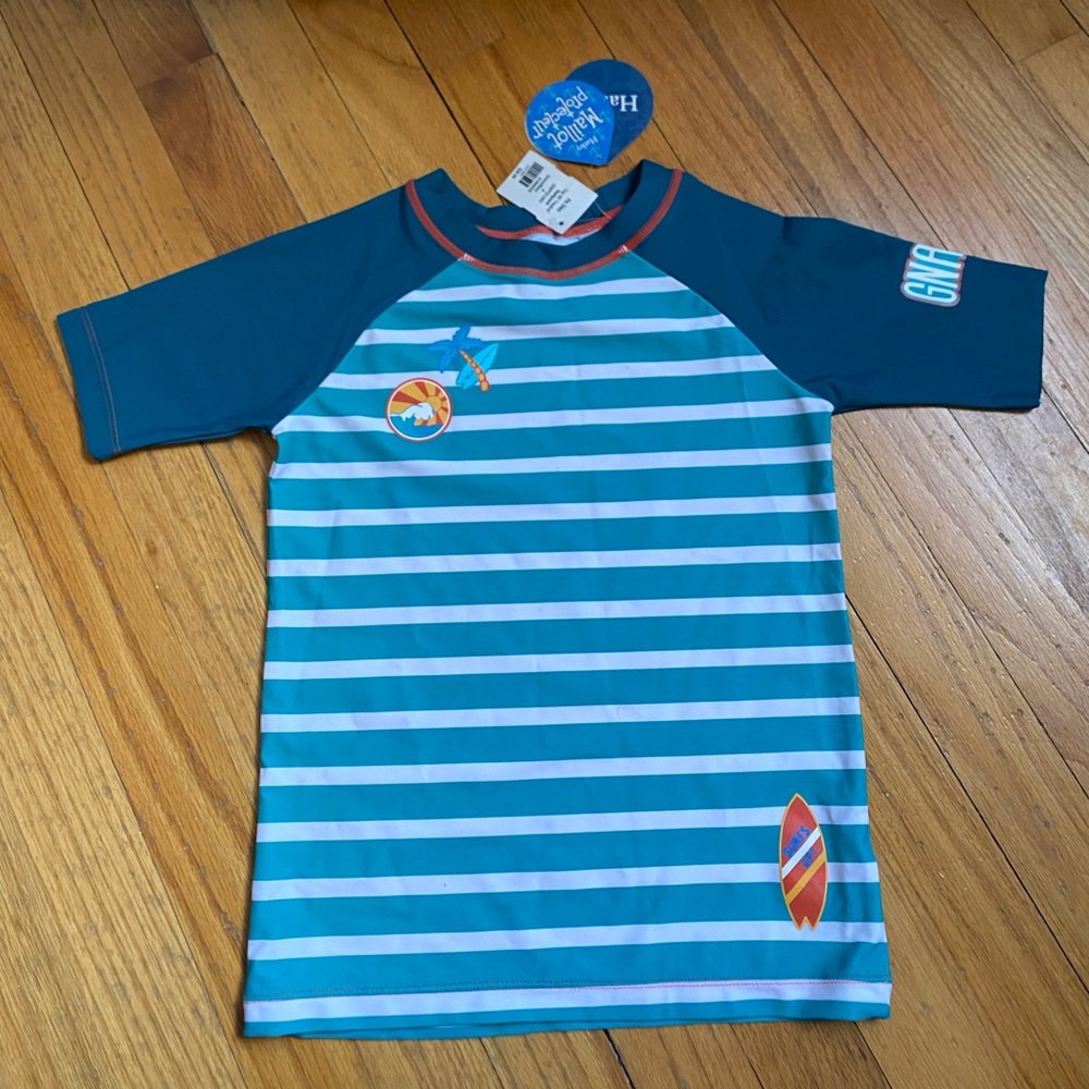 🆕 BNWT Hatley rashguard top